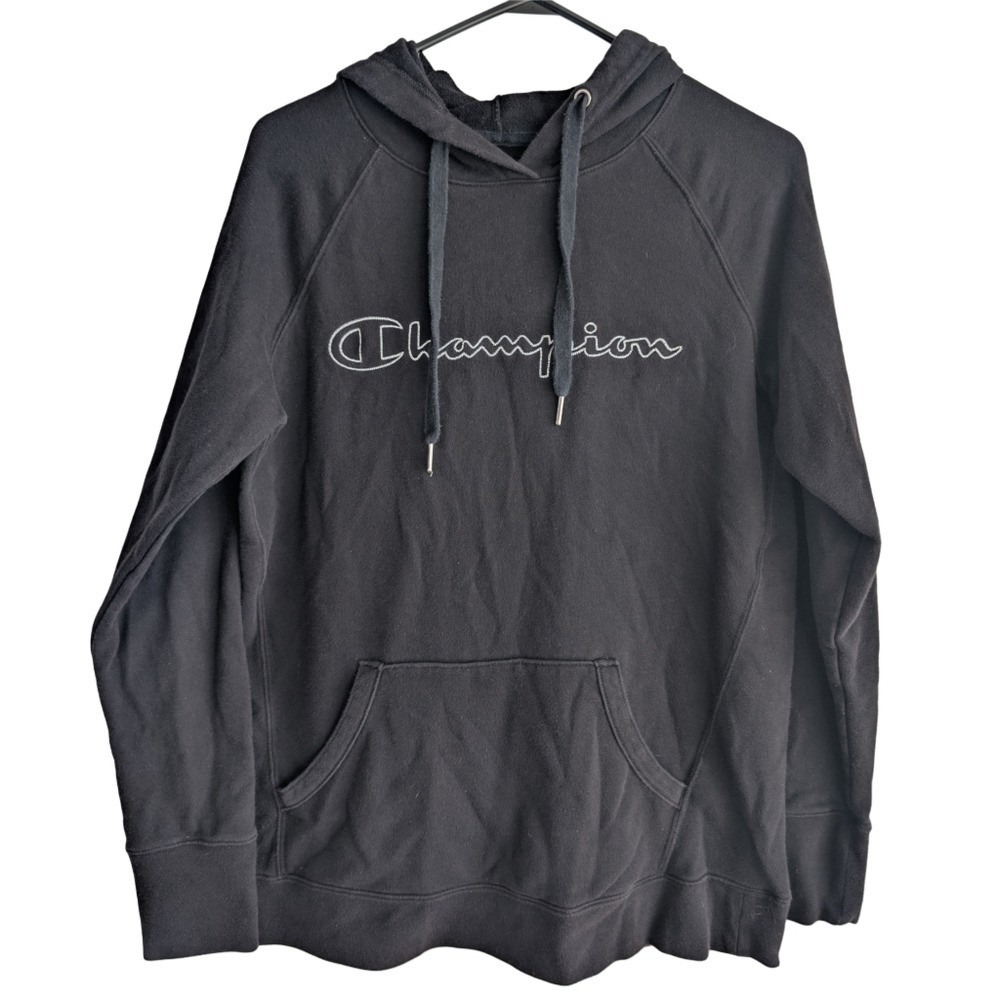 Champion Men's Medium Black Long Sleeve Hoodie Classic logo athleisure Pull Over